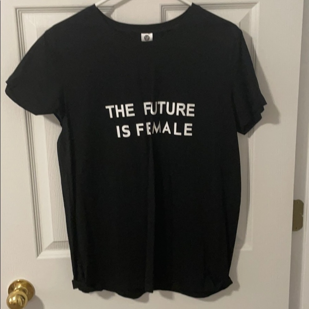 Black tee